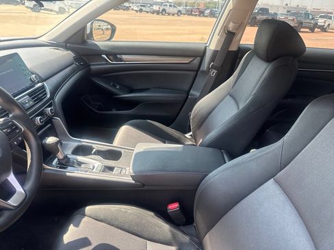 Used 2019 Honda Accord LX image 38