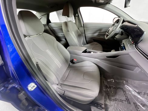 Used 2023 Hyundai Elantra SEL w/ Convenience Package FWD image 27