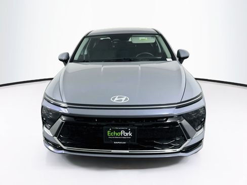 Used 2025 Hyundai Sonata SEL FWD image 2