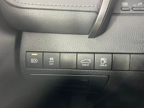 Used 2024 Toyota Camry LE AWD/4WD image 11