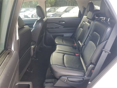 Used 2023 Nissan Pathfinder SL w/ Lighting Package (N92) image 13