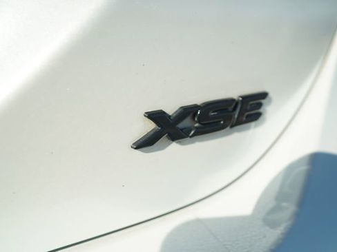 Used 2020 Toyota Camry XSE image 39