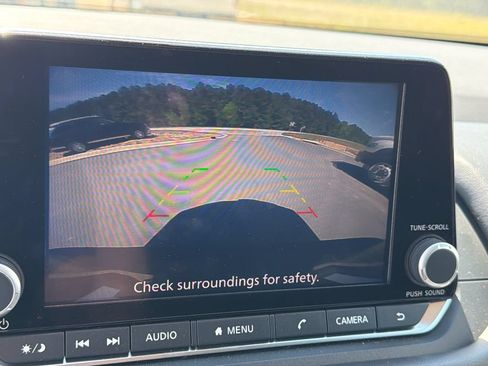Used 2025 Nissan Rogue SV FWD image 29