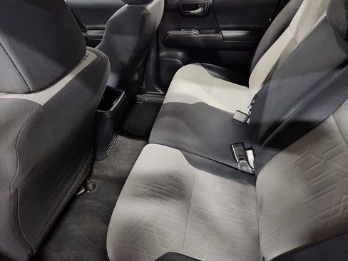 Used 2020 Toyota Tacoma TRD Sport w/ Technology Package image 50