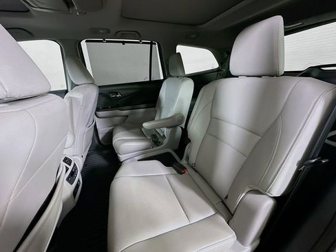 Used 2019 Honda Pilot Elite image 15