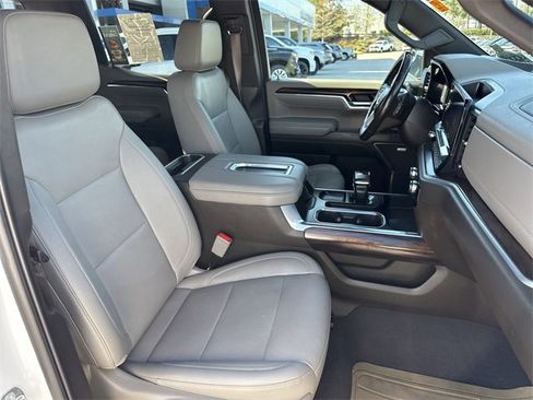 Used 2022 GMC Sierra 1500 SLT w/ SLT Convenience Package image 23