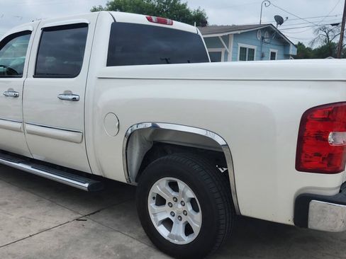 Used 2009 Chevrolet Silverado 1500 LTZ w/ White Diamond Edition RWD image 4