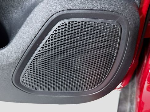 Used 2023 Hyundai Venue Limited image 26