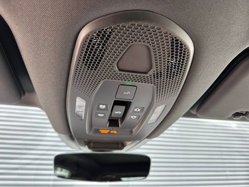 Certified 2026 Porsche Cayenne AWD/4WD image 30