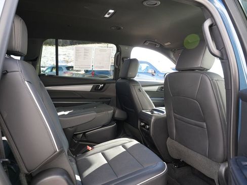 Used 2025 Buick Enclave Preferred image 27