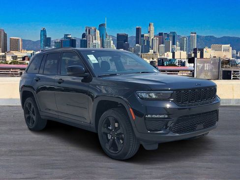 New 2025 Jeep Grand Cherokee Limited w/ Black Appearance Package image 3
