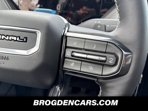 New 2026 GMC Yukon XL Denali Ultimate w/ LPO, Illumination Package AWD/4WD image 5