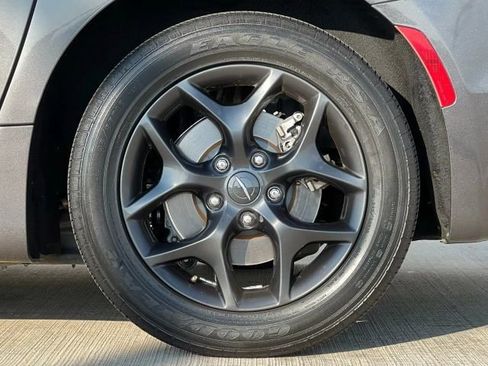 Used 2018 Chrysler Pacifica Touring Plus w/ S Appearance Package image 55