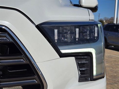 Used 2025 Toyota Sequoia Platinum image 32