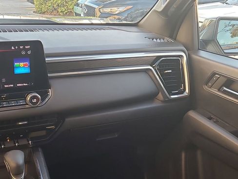 Used 2024 GMC Canyon Elevation w/ Convenience Package image 23