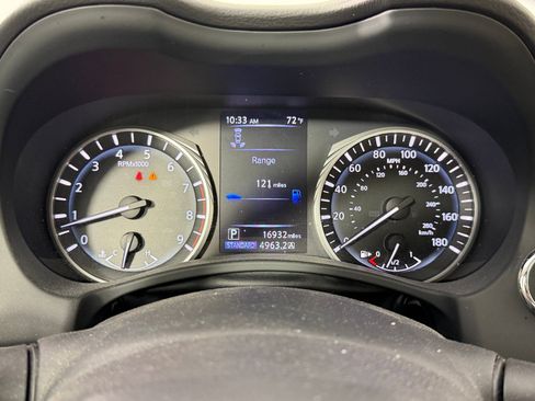 Used 2018 INFINITI Q50 Luxe w/ Essential Package (3.0T Luxe) image 29