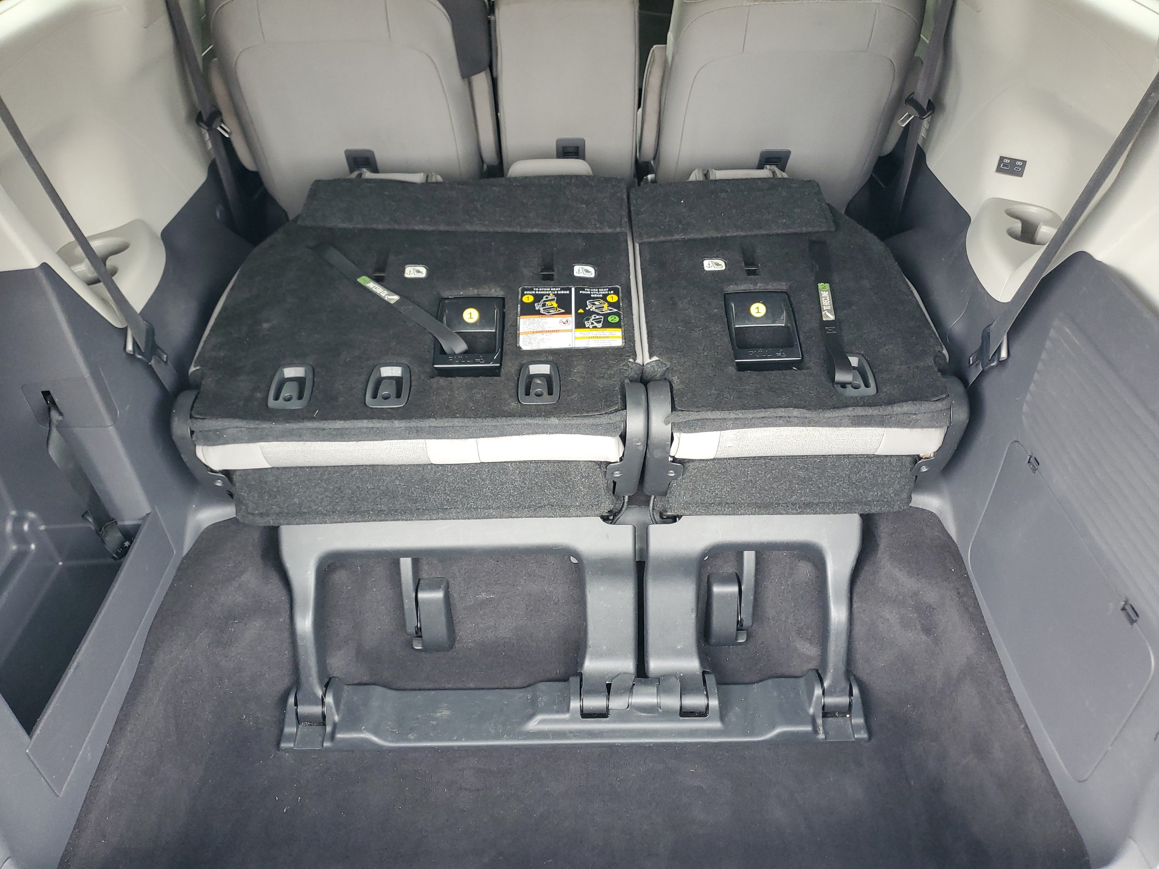 Certified 2024 Toyota Sienna LE FWD image 10