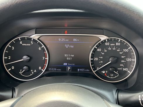 Used 2024 Nissan Altima 2.5 SV FWD image 17