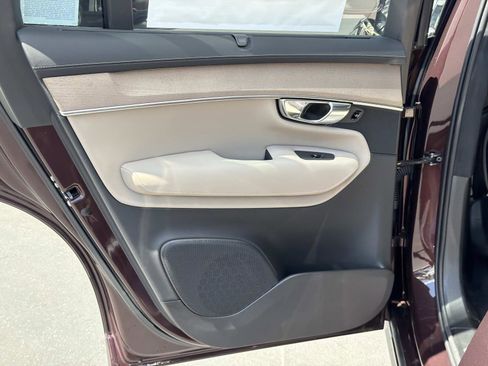 New 2026 Volvo XC90 T8 Ultra w/ Lounge Package AWD/4WD image 16