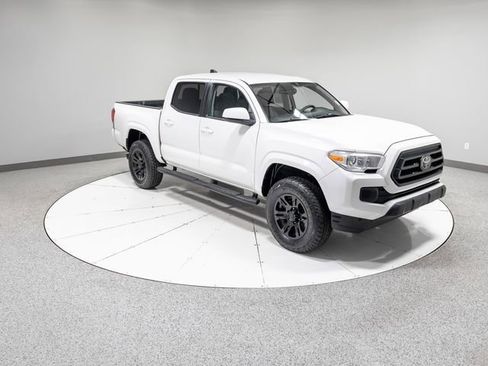 Used 2021 Toyota Tacoma SR w/ SR Convenience Package image 25