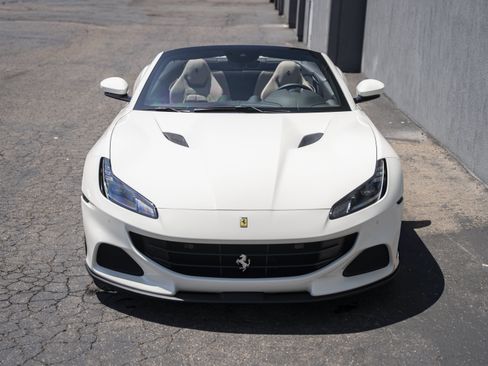 Used 2023 Ferrari Portofino M RWD image 8