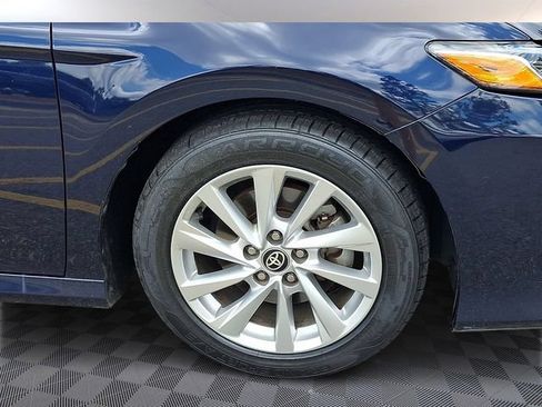 Used 2021 Toyota Camry LE FWD image 8