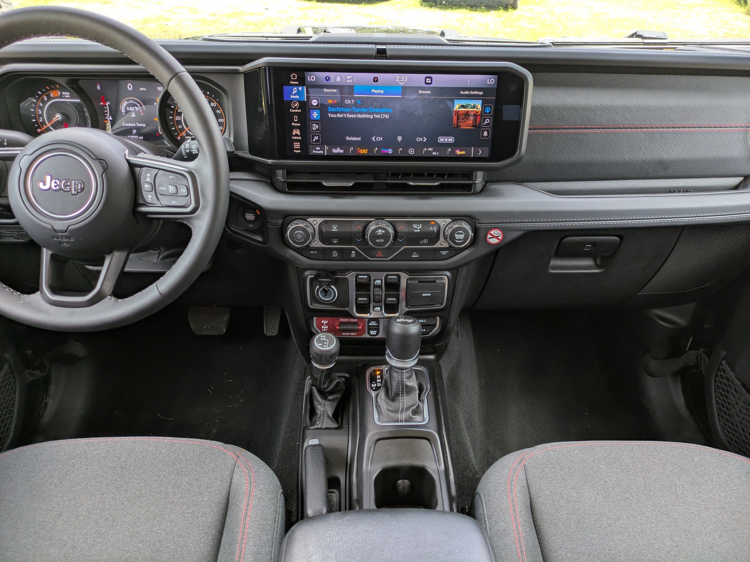 Used 2026 Jeep Wrangler Unlimited Rubicon AWD/4WD image 13