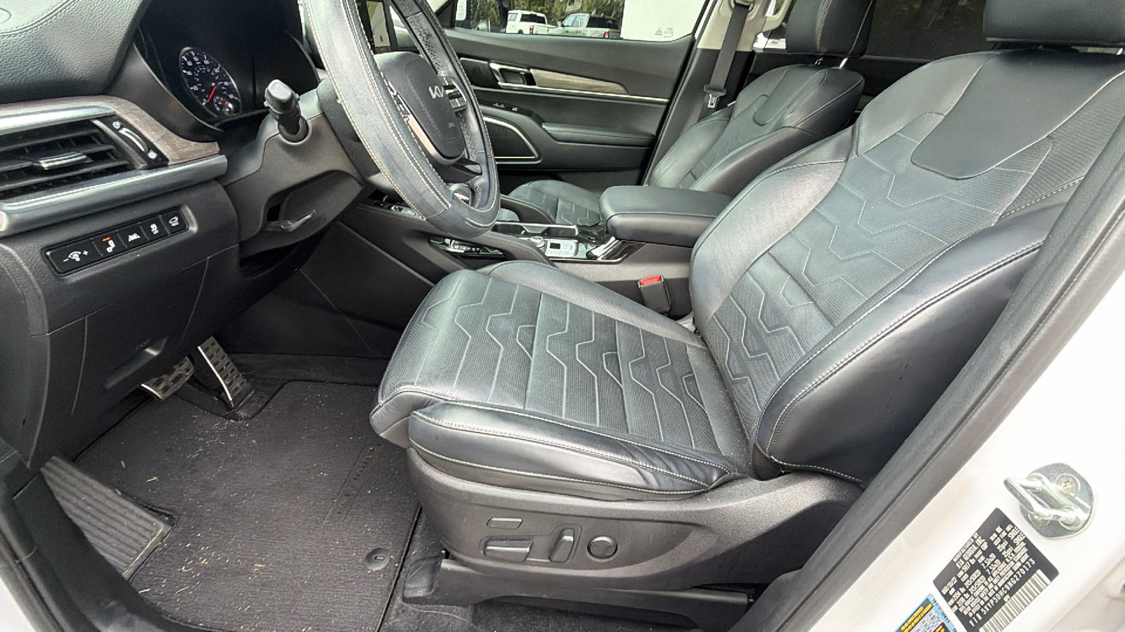 Used 2022 Kia Telluride SX w/ SX Prestige Package AWD/4WD image 16