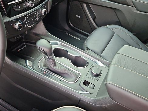 Used 2023 Chevrolet Traverse Premier image 20