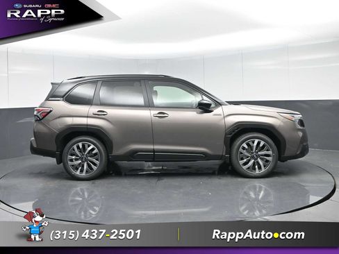 Used 2025 Subaru Forester Touring AWD/4WD image 3
