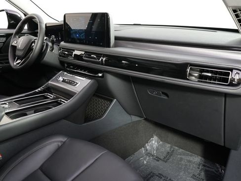 New 2026 Lincoln Aviator AWD image 8
