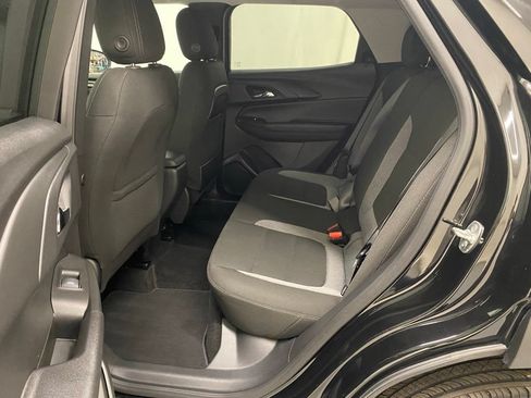 Used 2025 Chevrolet TrailBlazer LT AWD/4WD image 16