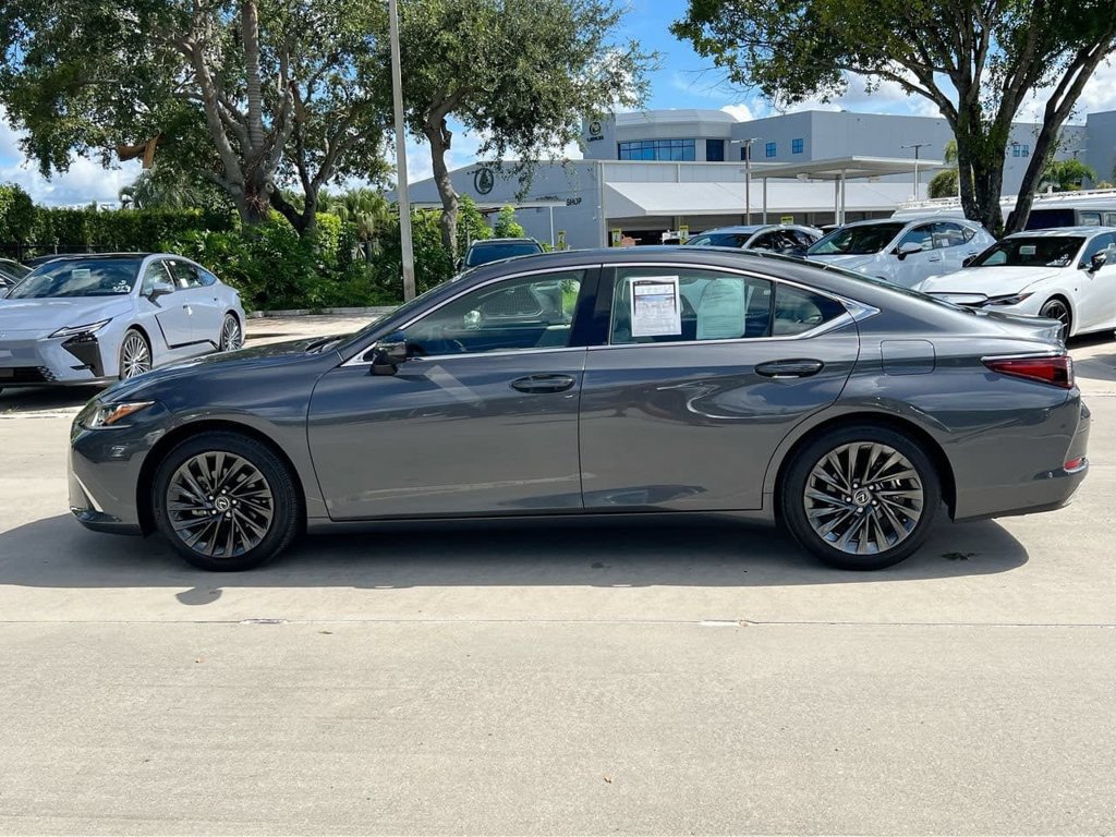 Certified 2024 Lexus ES 350 w/ Technology Package FWD image 4