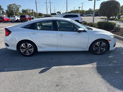 Used 2017 Honda Civic EX-L image 10