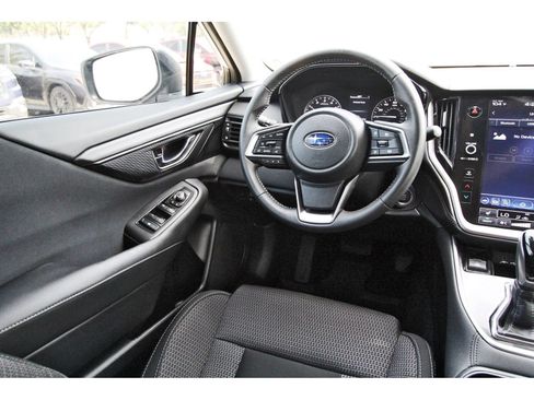 Used 2025 Subaru Outback Premium w/ Popular Package #1A AWD/4WD image 8