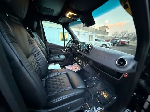 Used 2021 Mercedes-Benz Sprinter 3500 w/ Comfort Plus Package image 40