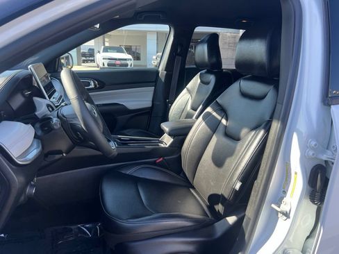 Used 2025 Jeep Compass Limited AWD/4WD image 25