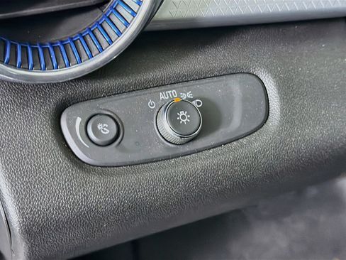 Used 2026 Chevrolet Trax LT FWD image 17