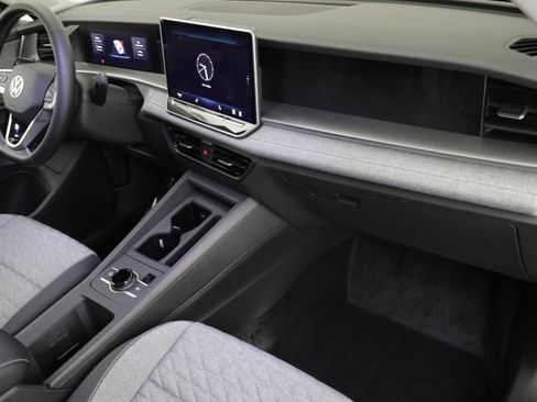 New 2026 Volkswagen Tiguan S AWD/4WD image 20