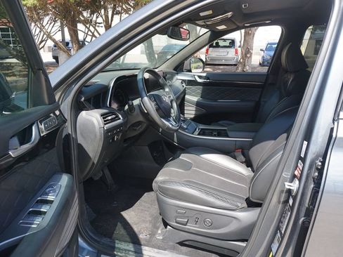 Used 2022 Hyundai Palisade Calligraphy FWD image 2