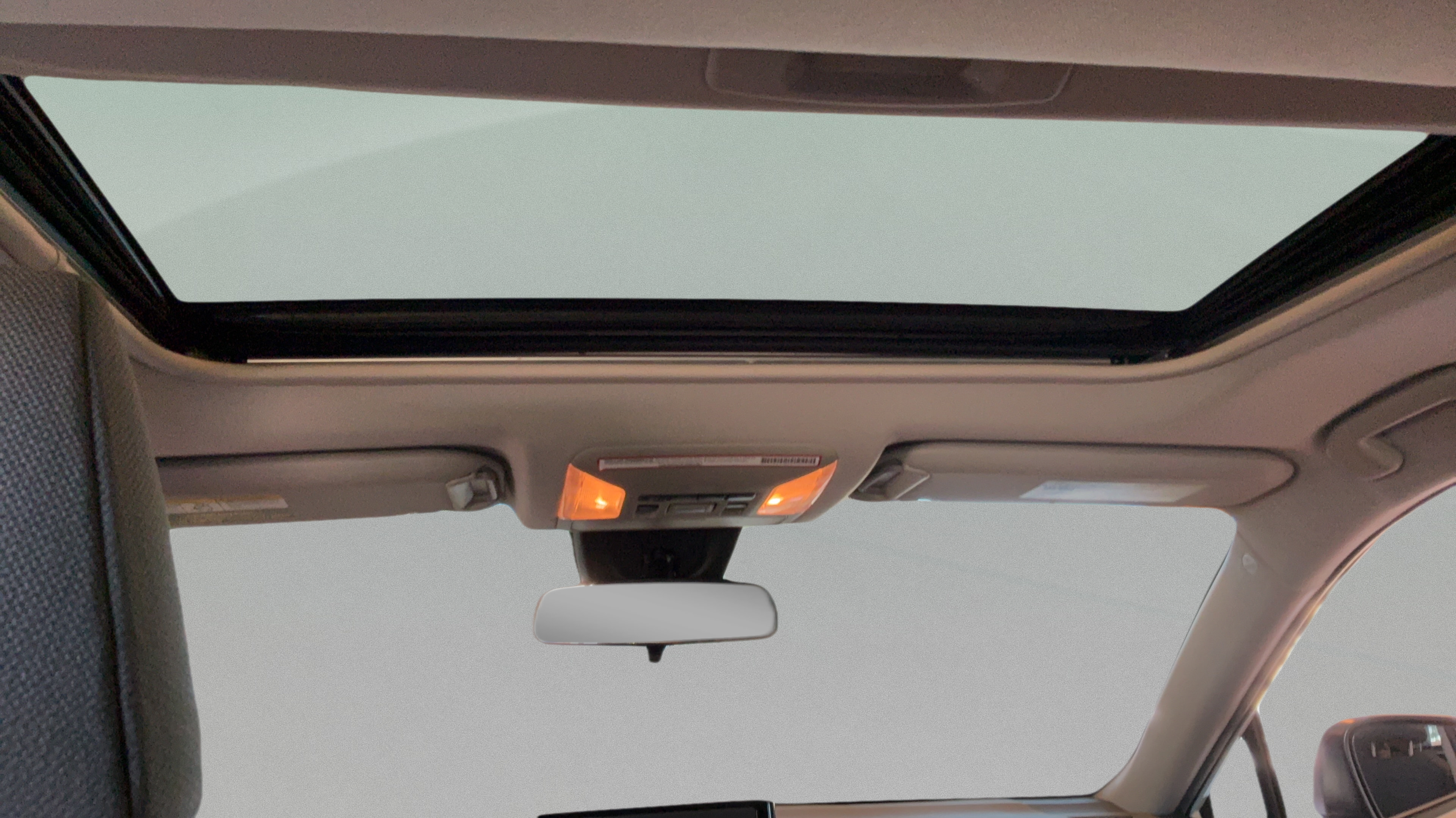 Used 2021 Toyota RAV4 XLE w/ Convenience Package FWD image 24