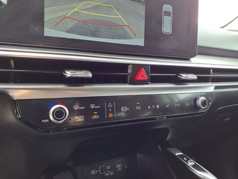 Used 2025 Kia Sorento S image 20