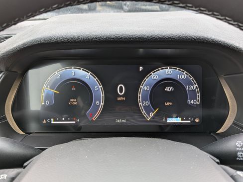 New 2025 Jeep Grand Cherokee Altitude image 12