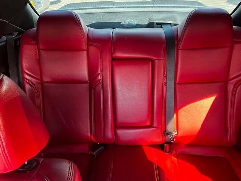 Used 2019 Dodge Challenger SXT RWD image 19