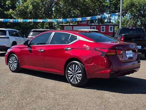 Used 2024 Nissan Altima 2.5 SV image 27