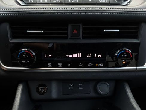 Used 2026 Nissan Rogue SV FWD image 28