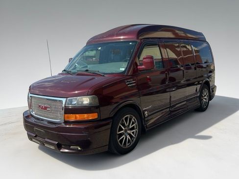 Used 2012 GMC Savana 1500 image 1