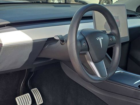 Used 2022 Tesla Model Y Performance image 2