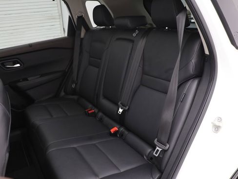 Used 2023 Nissan Rogue SL w/ SL Premium Package image 11