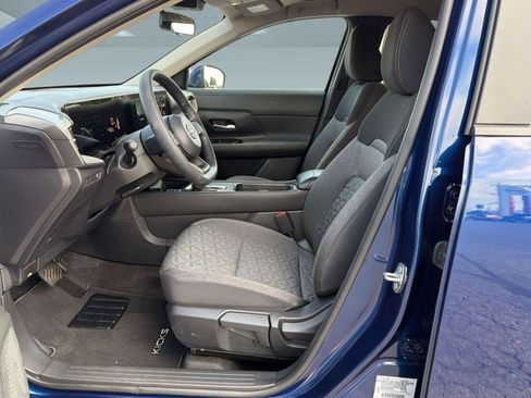 Certified 2025 Nissan Kicks SV FWD image 9